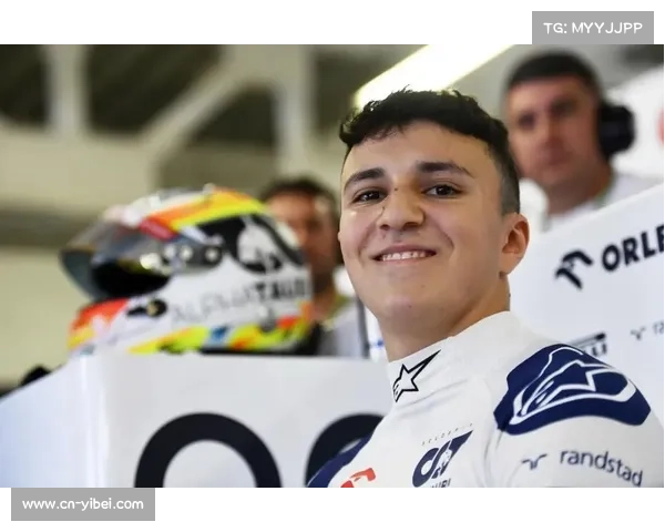 荷兰站颁奖台：哈贾尔首次上台略显生疏，未及时找到方向